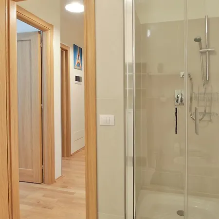 Apartment One Bedroom Near Ippavlova